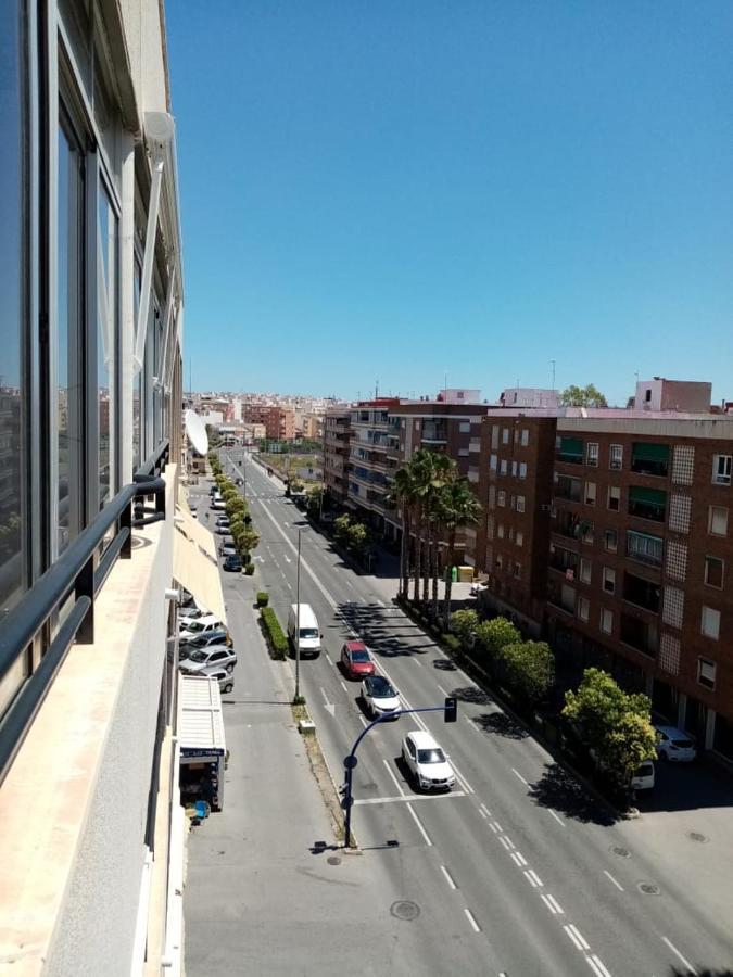 Апартаменты Apartamento Con Buena Vista Торевьиа Экстерьер фото